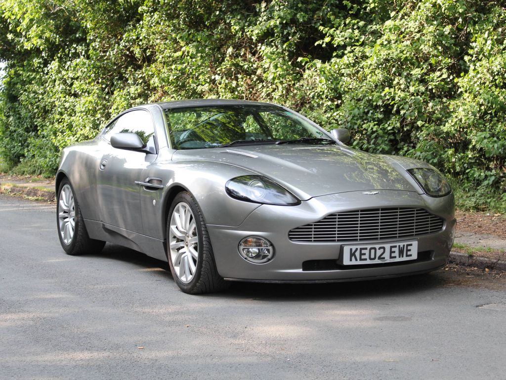2002 Aston Martin V12 Vanquish -...