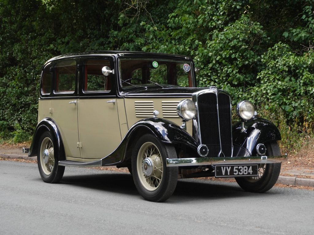 1934 Standard 12 Deluxe Saloon