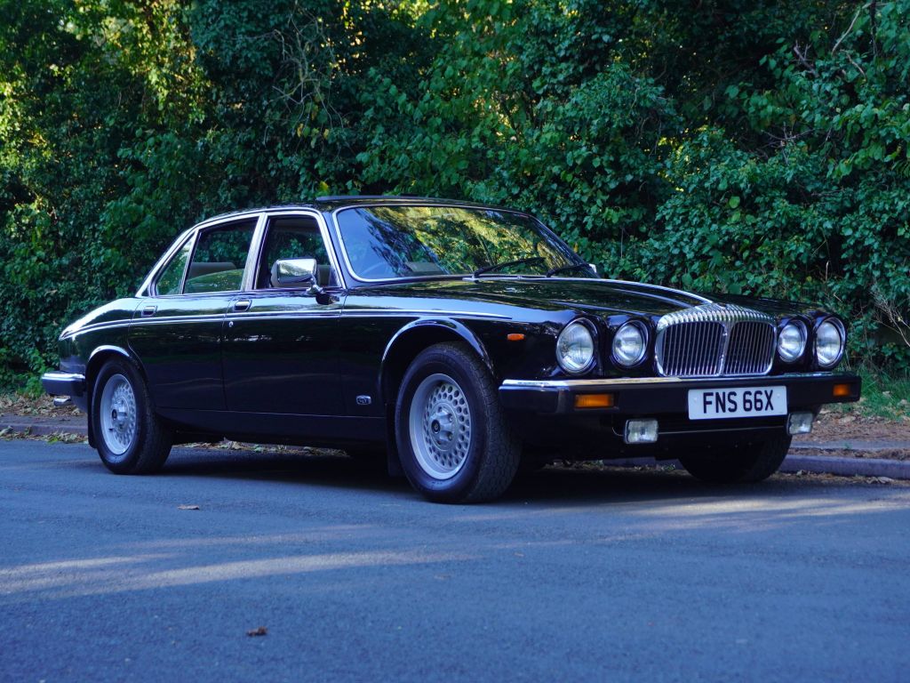1982 Daimler Double Six Vanden Pl...